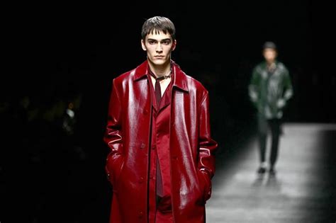 sfilata gucci 2024 gennaio|Sfilata Gucci Milano Fashion Week: Sabato De Sarno celebra il .